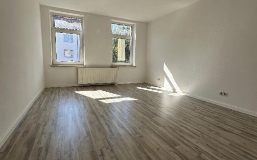 3 ZBK in Chemnitz * Bad mit Wanne und Fenster*