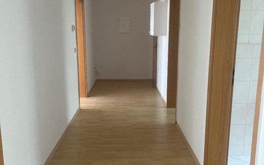 3 ZBK in Chemnitz * Bad mit Wanne und Fenster* und EBK*