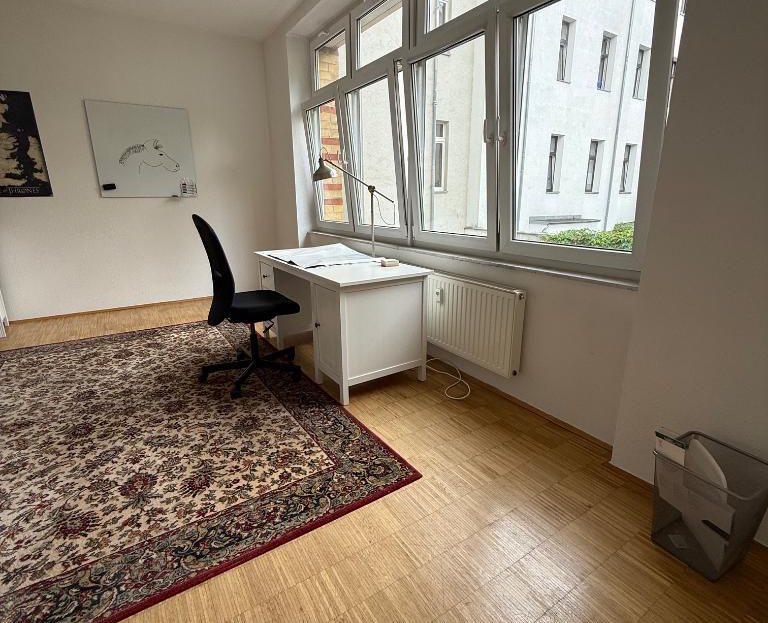 Zentrumsnah Wohnen * Maisionette * im Hinterhaus * Stellpaltz * - Foto 2