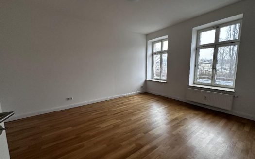 Traumhafte Denkmal-Wohnung mit Lift, Balkon, Parkett, Design Bad