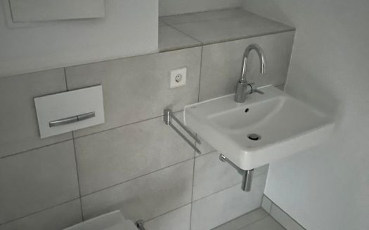 Hochwertige 4 Zimmer in Süden mit Balkon #Fussbodenheizung #2 Bäder#Lift