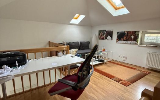 Zentrumsnah Wohnen * Maisionette * im Hinterhaus * Stellpaltz *