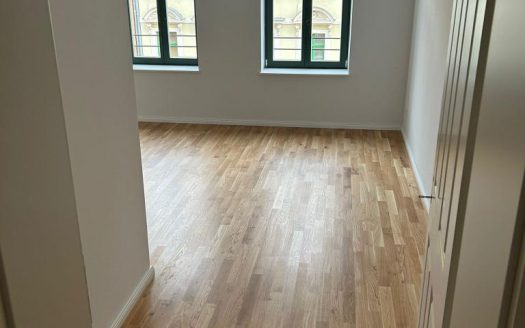 Hochwertige 4 Zimmer in Süden mit Balkon #Fussbodenheizung #2 Bäder#Lift