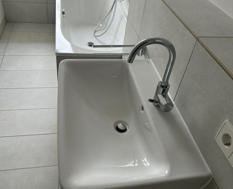 ERSTBEZUG nach Denkmalsanierung 3 Zimmer Dachgeschoss auf 2 Ebenen * ab 1.6.2026 * - Foto 4