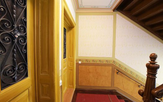 2 Zimmer Dachgeschoss * Parkett * Loggia * Lift * in Stötteritz *