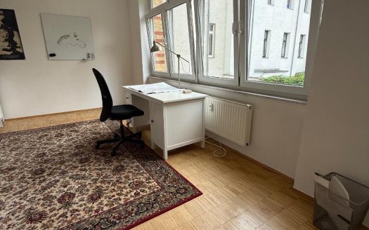 Zentrumsnah Wohnen * Maisionette * im Hinterhaus * Stellpaltz *