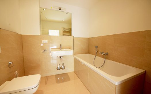 NEU – Hochwertige DG-Wohnung im Leipziger Süden – 2 Terrassen * PKW-Stellplatz