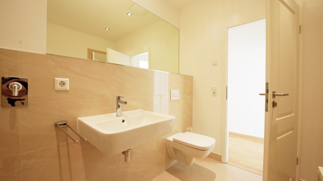 NEU – Hochwertige DG-Wohnung im Leipziger Süden – 2 Terrassen * PKW-Stellplatz - Photo 3