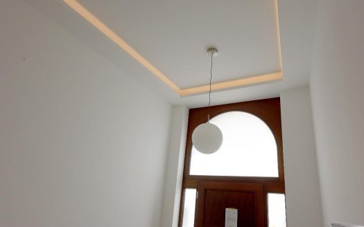 In Zentrumsnähe – moderner Neubau mit Tiefgarage * EBK * FuBo-Heizung * Lift usw.