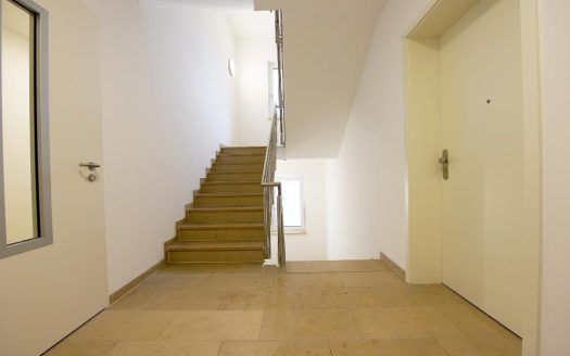 In Zentrumsnähe – moderner Neubau mit Tiefgarage * EBK * FuBo-Heizung * Lift usw.