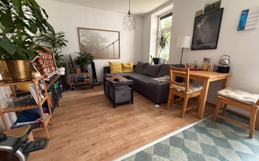 Charmante Altbau-Eigentumswohnung im sanierten Gründerzeithaus – Kapitalanlage oder stilvolles Zuhause in Leipzig-Lindenau